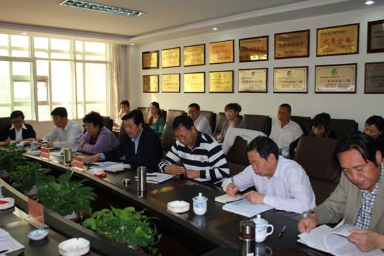 省委组织部领导赴省918博天堂集团集团开展新时期国有企业党组织发挥作用调研座谈